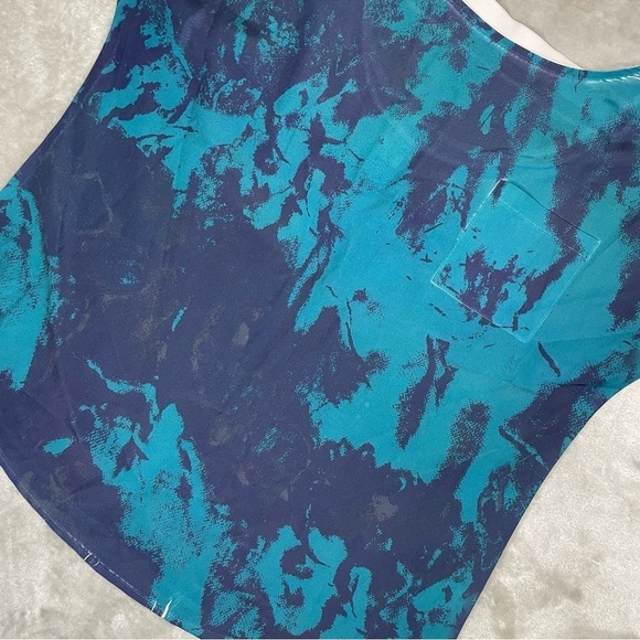 Kirra Blue and Green Print Scoop Back Blouse Size XL - Picture 2 of 6